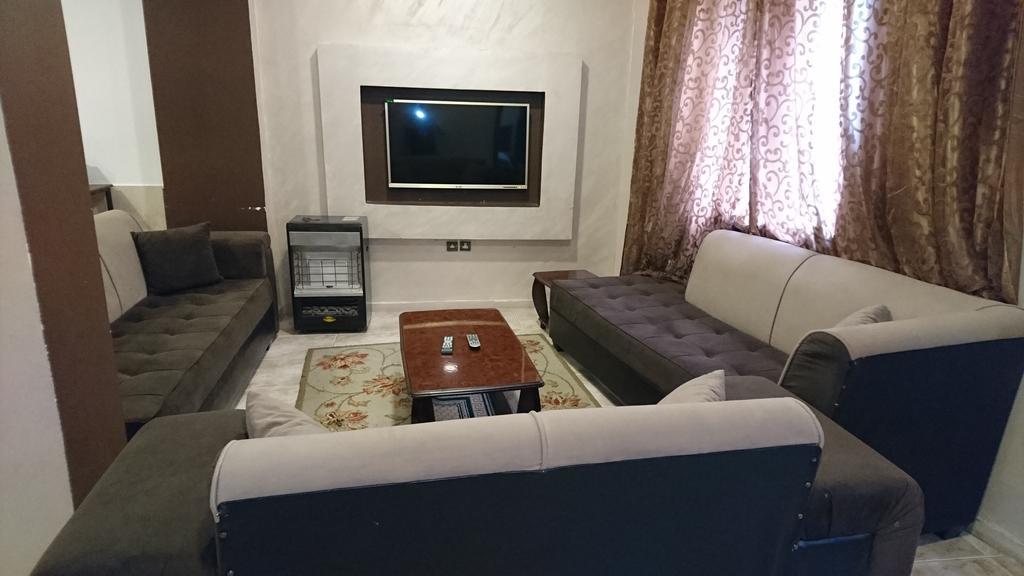 Al Fawanes Hotel Apartments อัมมาน ภายนอก รูปภาพ